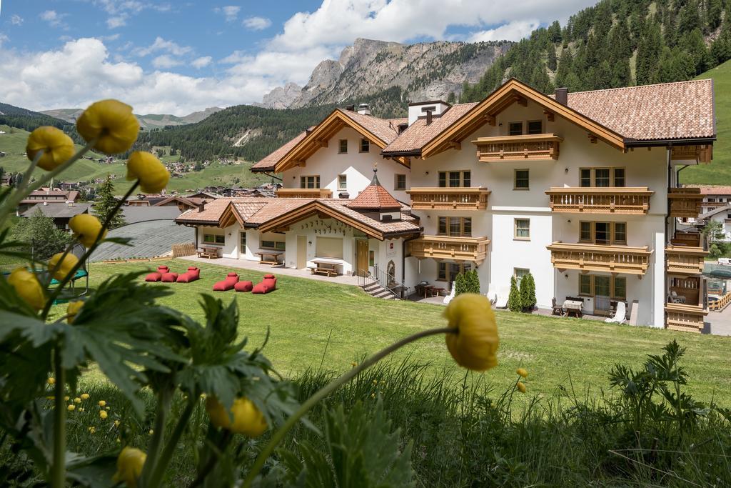 Hotel Somont Selva di Val Gardena Exterior foto